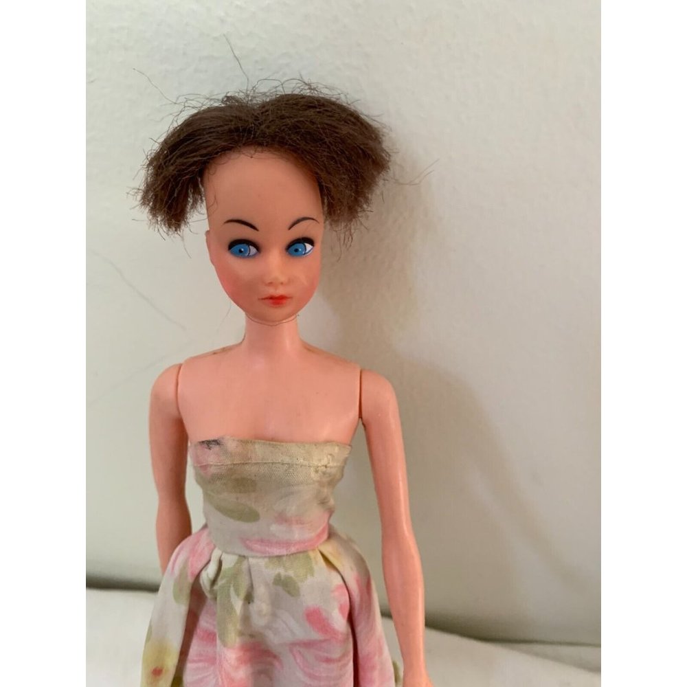 Vintage Barbie Clone Doll Hillman Brown Hair Blue Eyes Made in Hong Kong - Picture 2 of 6
